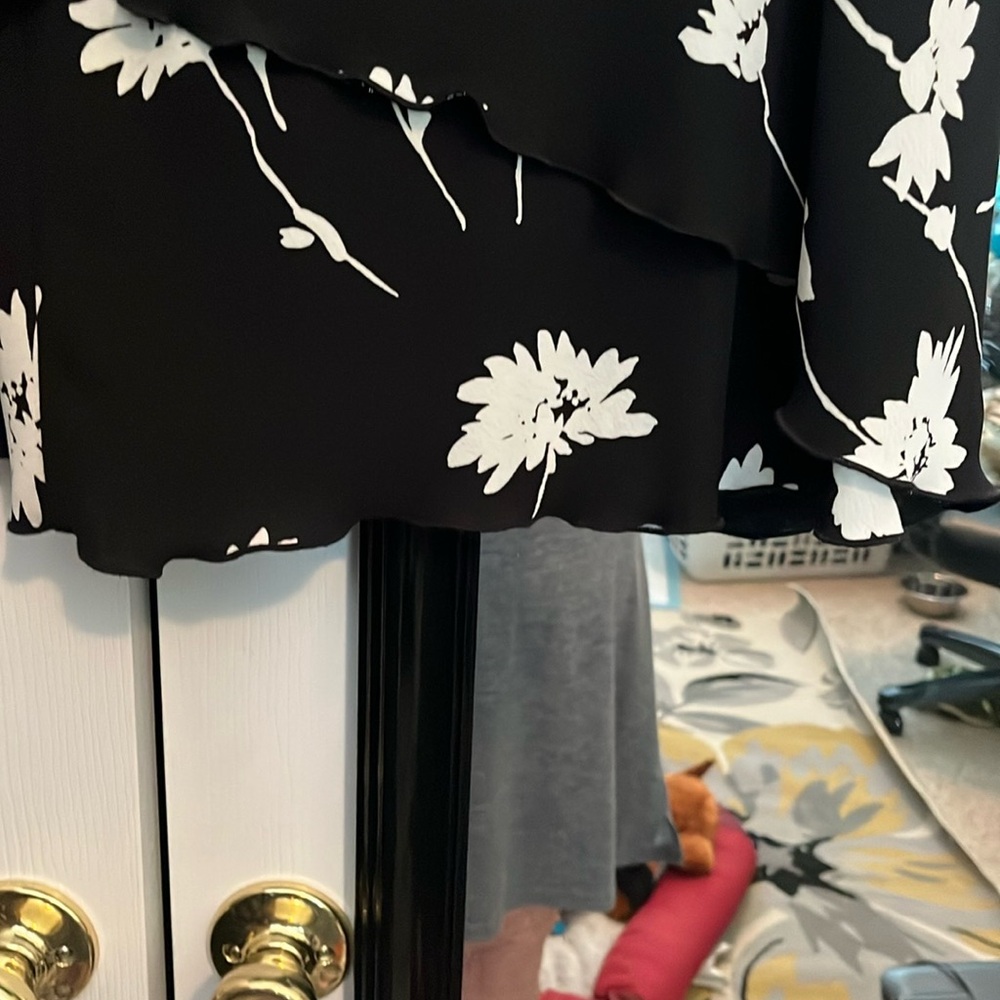 Source Unknown Asymmetrical Cream and Black Midi Skirt - Picture 6 of 8